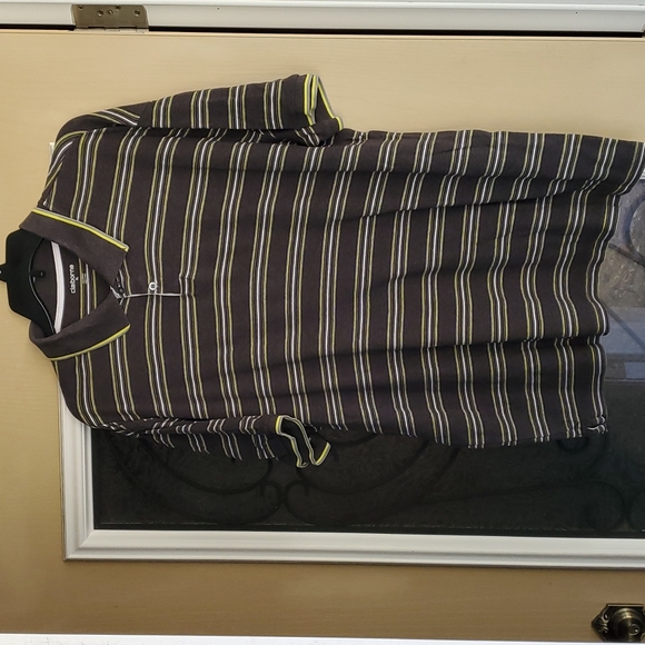 Dark gray and green polo - Picture 2 of 7